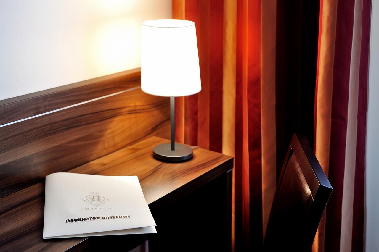 Hotel Centrum ซอสนอวีแยตส์ ภายนอก รูปภาพ